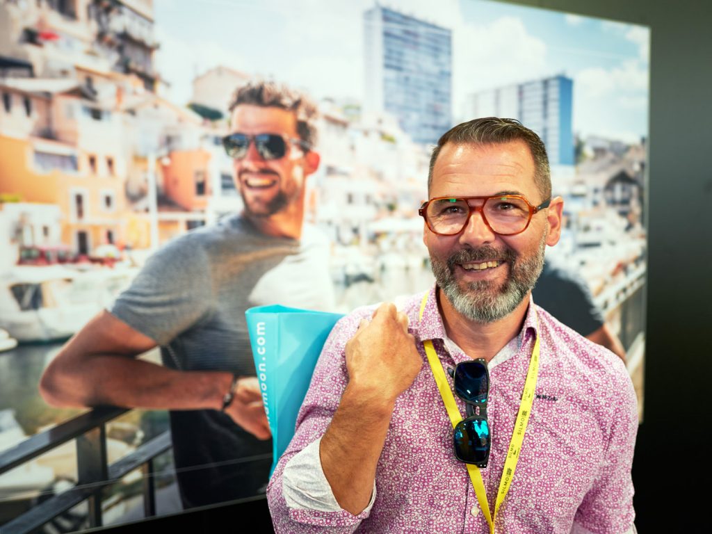 Portrait sur le salon SILMO, salon international de toute la filière optique ©Sacha LENORMAND Phoographe Paris