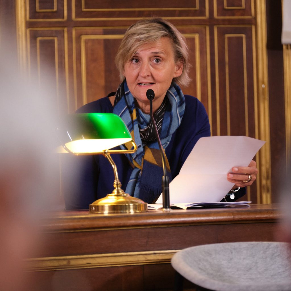 Reportage photographique conférence de presse réalisé par photographe pro à Paris ©Sacha LENORMAND